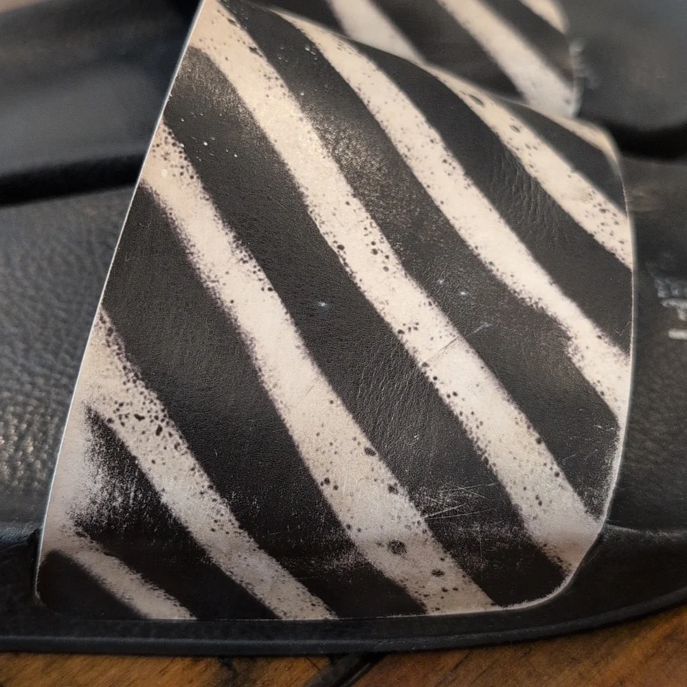 Off-white Spray Stripes Slides 43